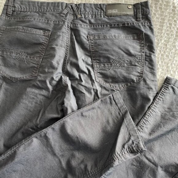 Private Member jeans soft denim size 33 waist 32 inseam 8 inches leg wide - Picture 5 of 7